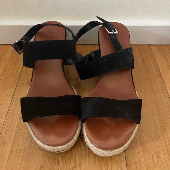 UNISA Black Suede Double Strap Platform Sandals Wedge - Picture 1 of 8